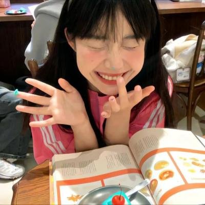 泡沫欢腾的香槟美酒